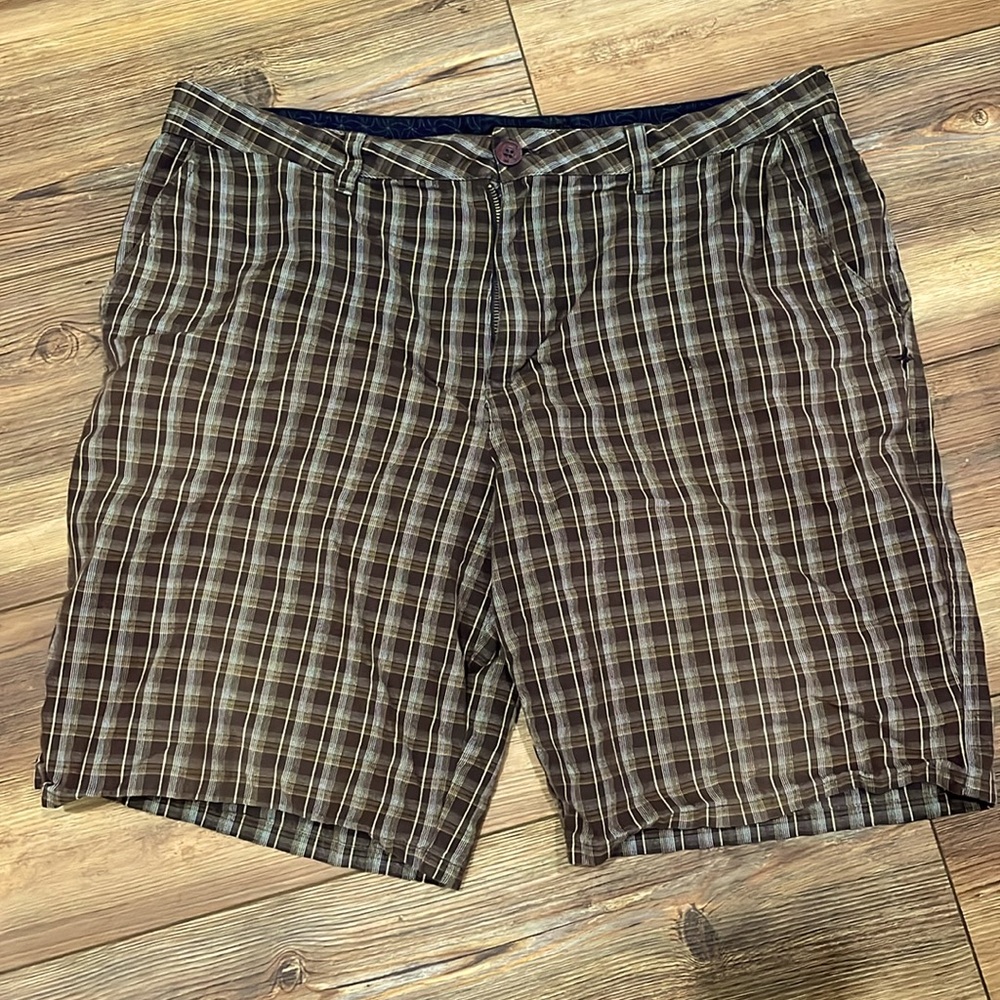 Hurley Men’s plaid shorts